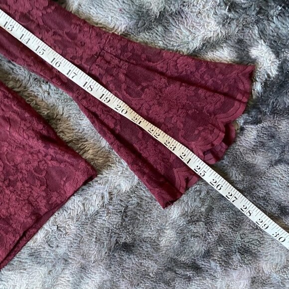 Vince Camuto Bell Sleeve Lace Top - Picture 10 of 10